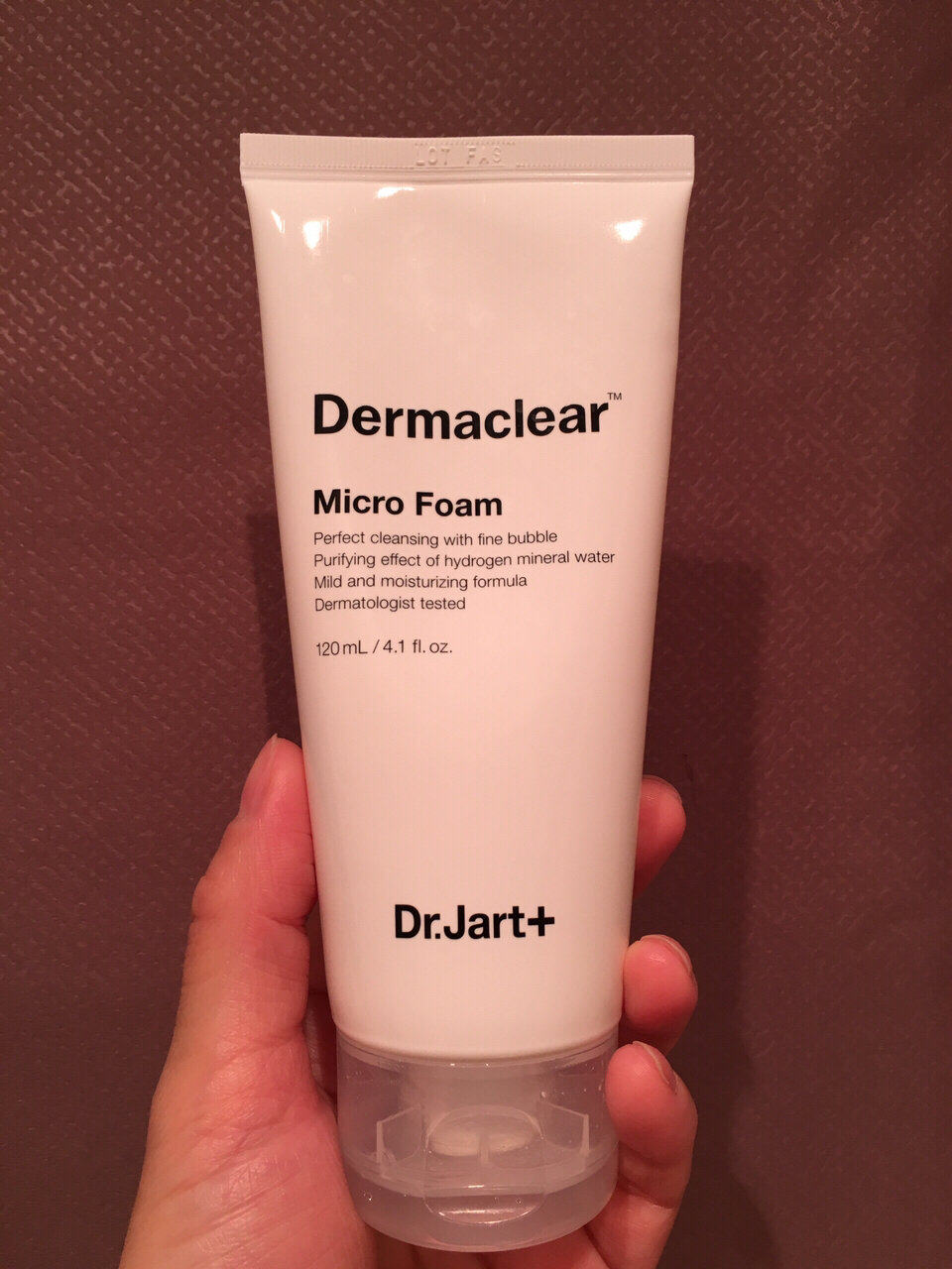 蒂佳婷洗面奶,一瓶120ml,98元人民币.好划算! 是氨