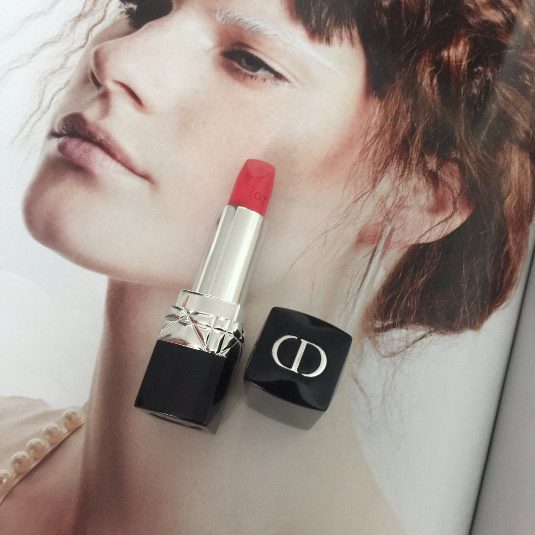 迪奥口红028,新广告色. 也是我最喜欢的一个色.适合日常