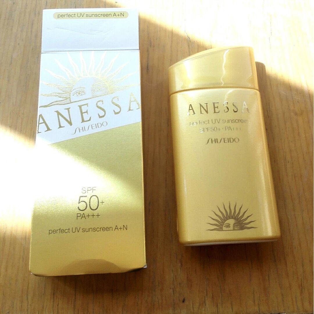 资生堂小金瓶60毫升,号称晒不黑,现在的mm太聪明啦,就入手