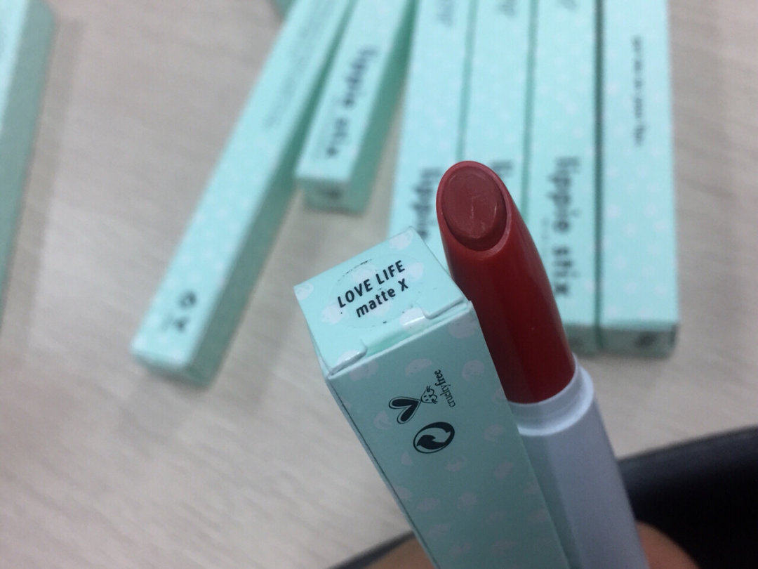 colourpop唇膏笔无滤镜试色：ziggie、goldi