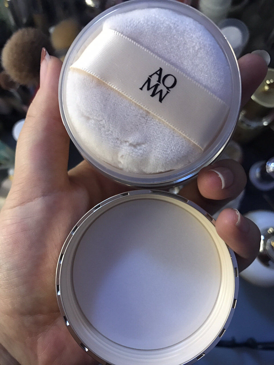 黛珂蝶舞散粉 我觉得我会爱它一辈子！太好用了～好用到想哭！本