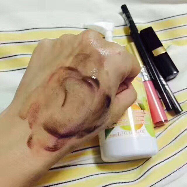 柚子卸妆乳 用一次你会**爱上，太适合夏天了！！让卸妆不止是
