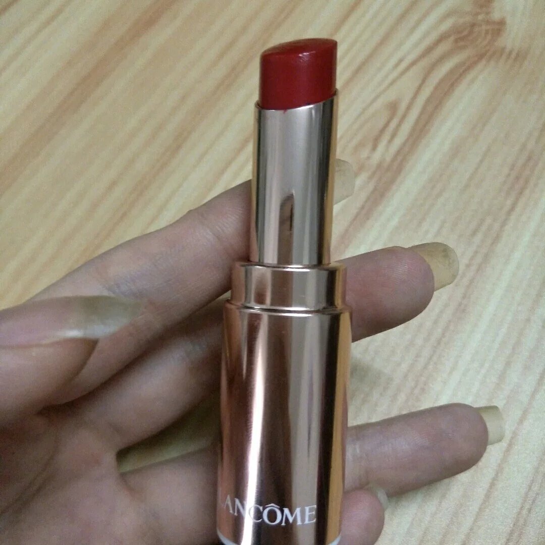 我要吐槽兰蔻新出的这个菁纯**金管525号人间小樱桃色 看了 上很多吹