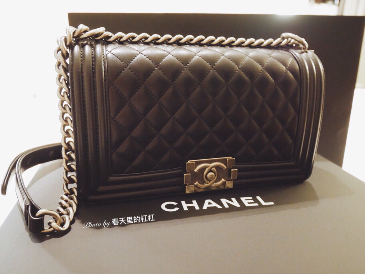 香奈儿chanelleboy中号复古银链羊皮黑色链条包