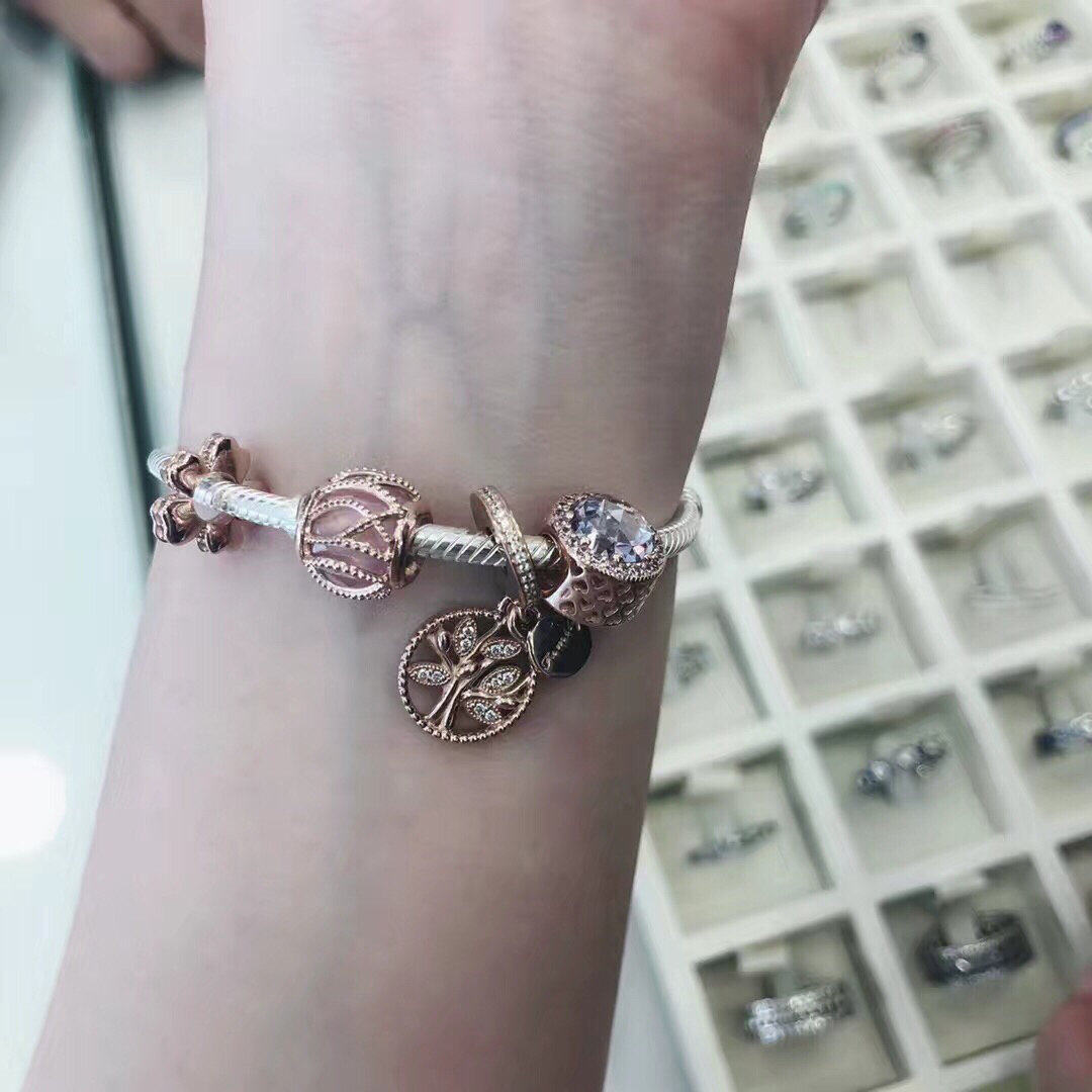 潘多拉 海洋之心猫眼石串珠 天蓝色   潘多拉 晶莹雪花吊坠