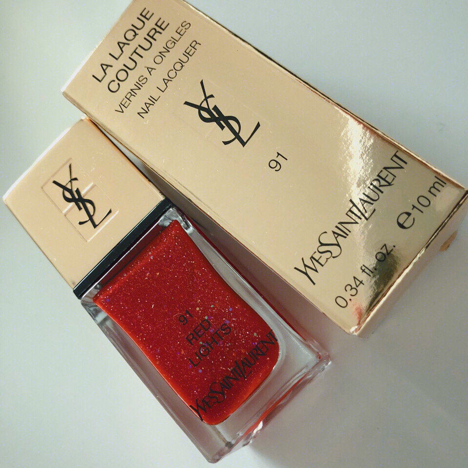 小金条也是因为颜值买的阿玛尼出的樱花系列我听说是限量的然后就入了