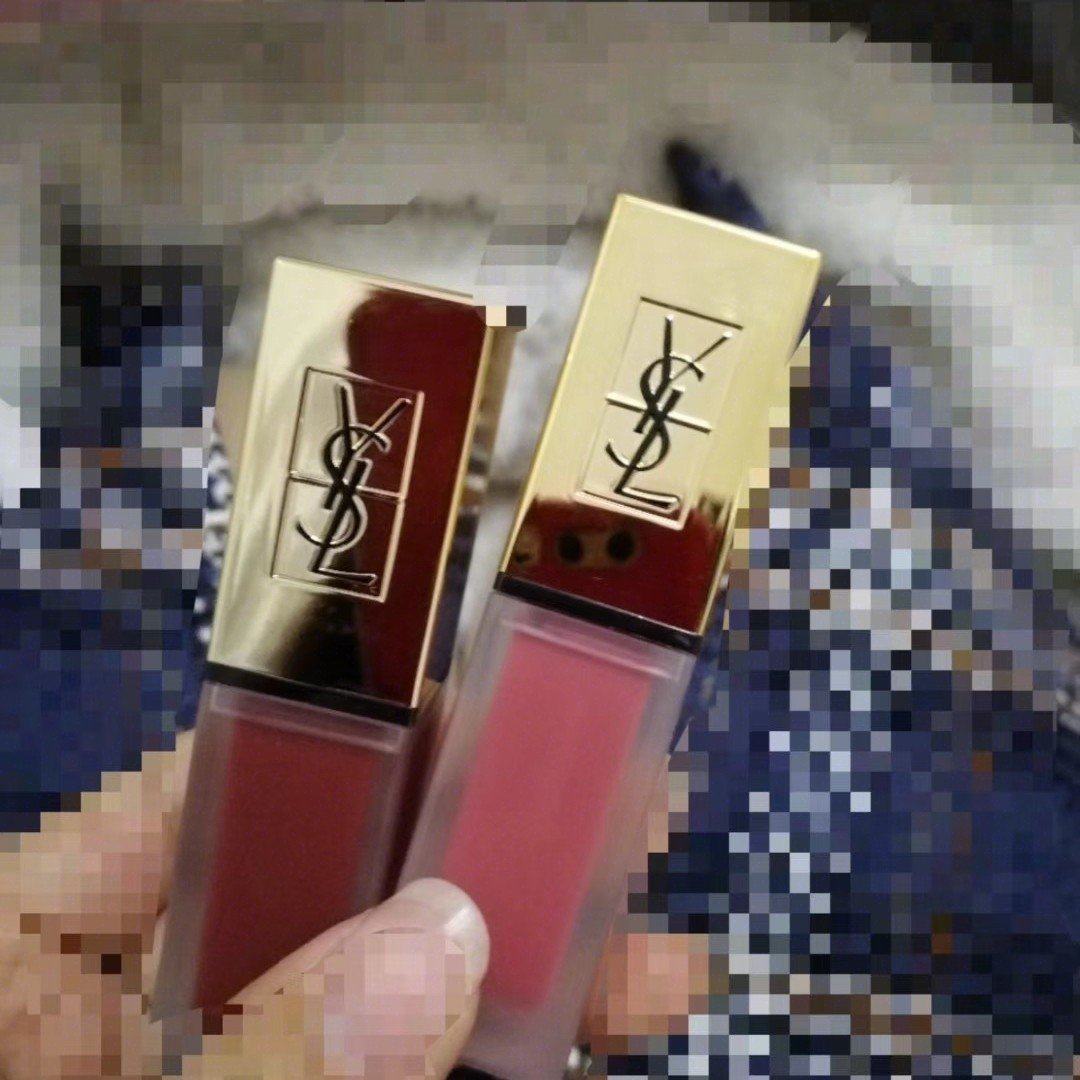 入手了两只YSL的哑光唇釉，一只16号色一只8号色，真的超好