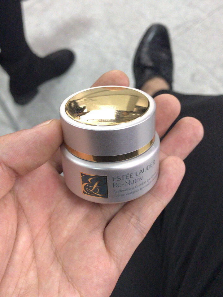 男生也要对抗青春皱纹☝🏻
  雅诗兰黛 Estee Lau
