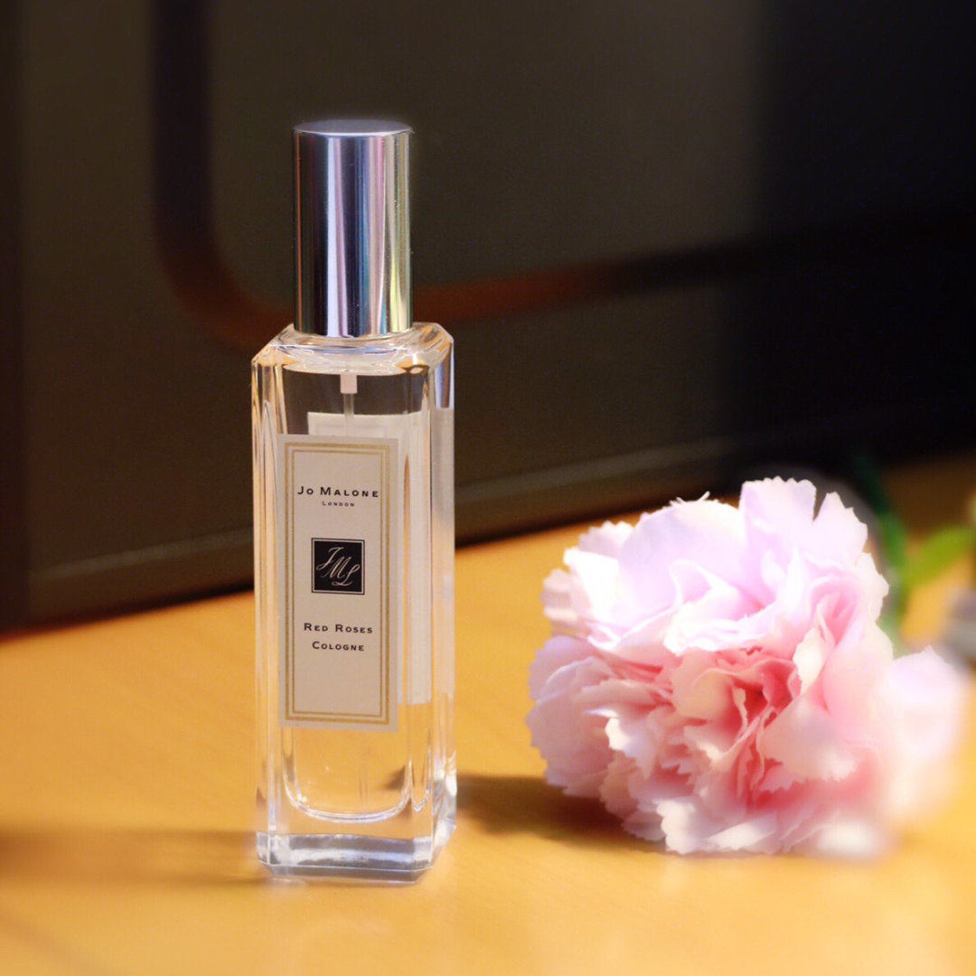 祖马龙红玫瑰30ml人生的第一瓶香水很温柔的味道不会有烂大街的俗气感