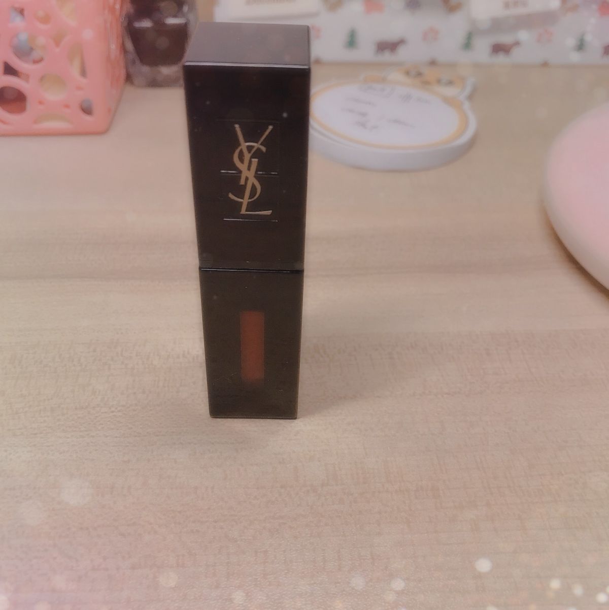 最近喜欢上了一款吃小孩色口红💄，就是最近一直很火🔥的YS