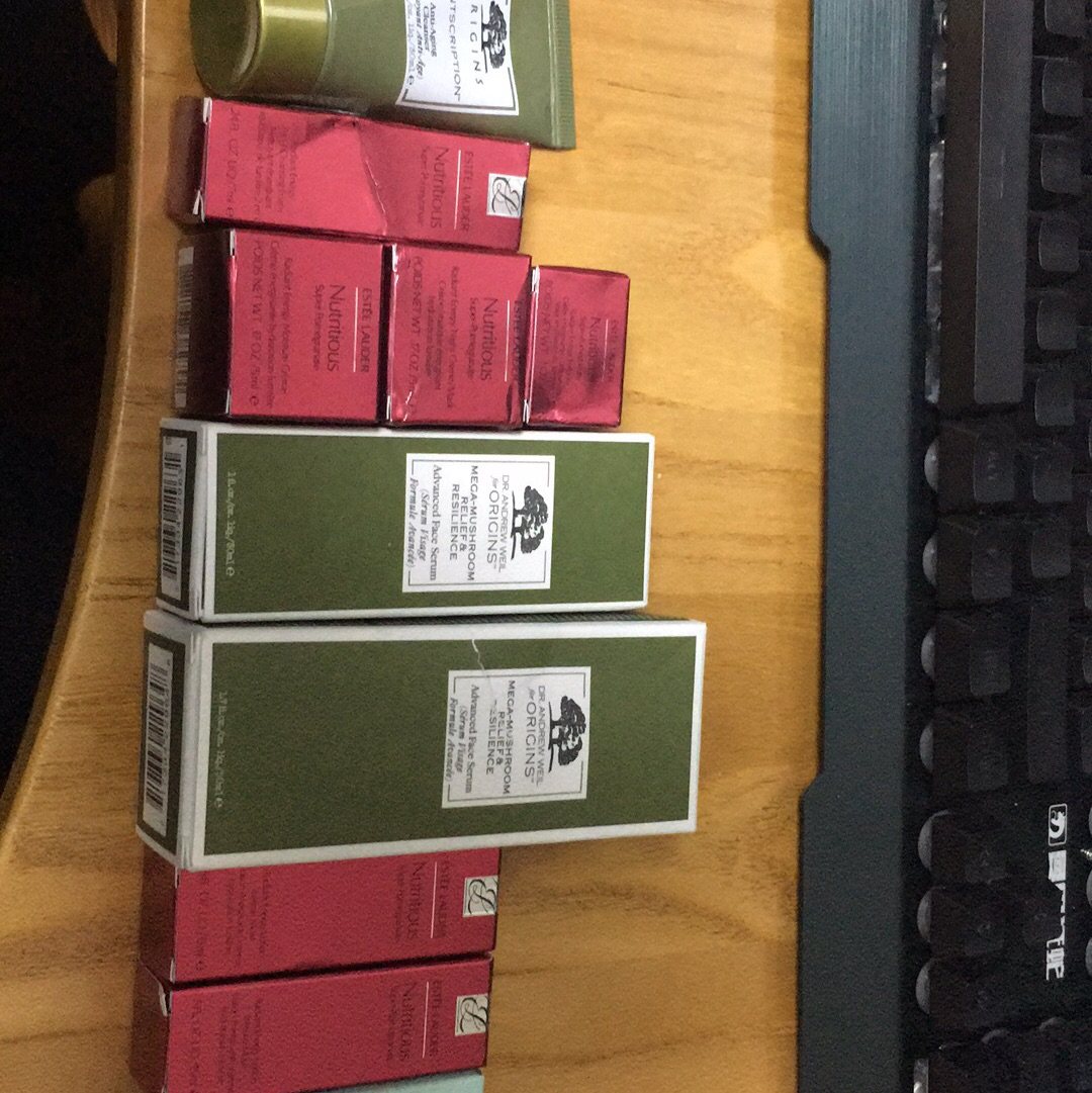 出雅诗兰黛悦木之源 雅诗兰黛系列： 红石榴水15ml 2个 