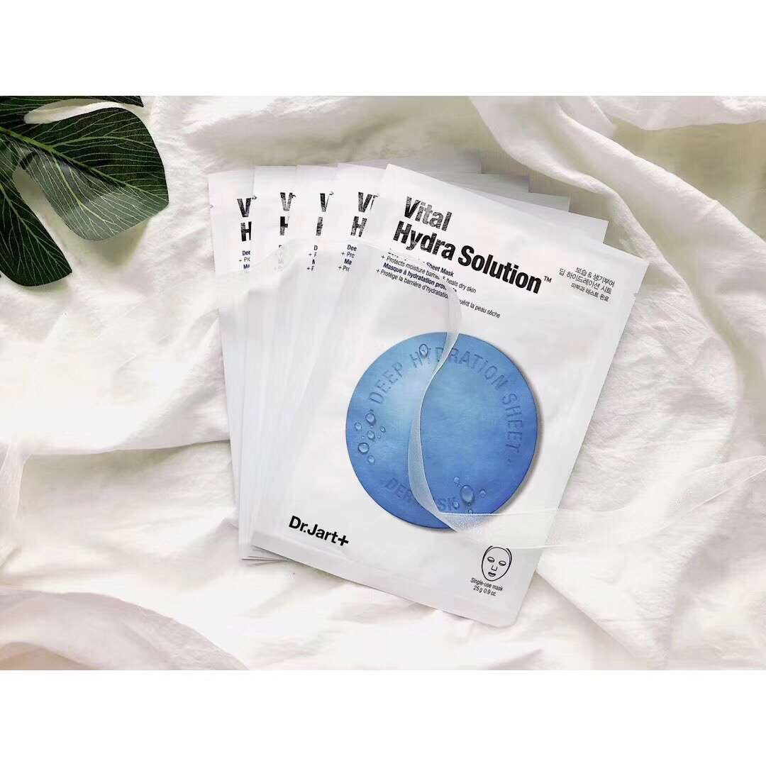 蓝色丸面膜功效——补水，人群：肌肤缺水、上妆不服帖的人群。 