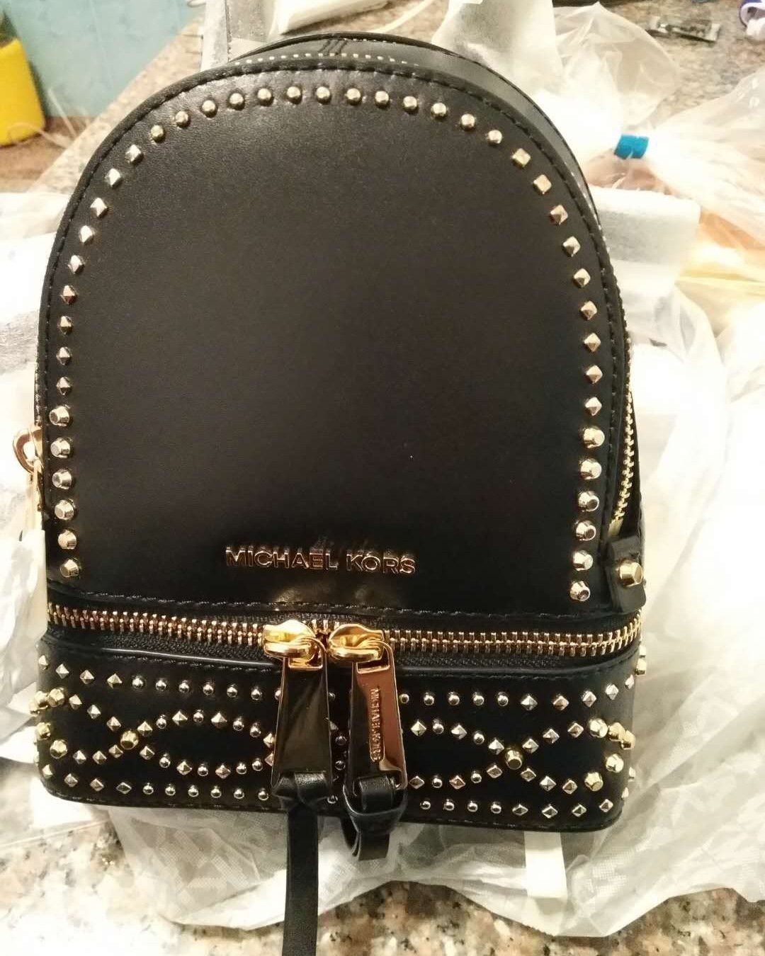 MK的包包是被大幂幂种草的，去年买了一个之后就一发不可收拾啦