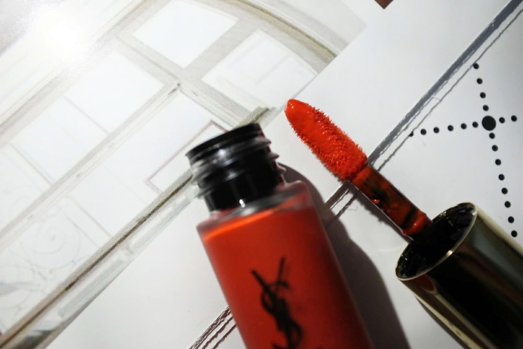 YSL哑光唇釉01号 中样 3ml ✨颜色是偏橘调的正红色，