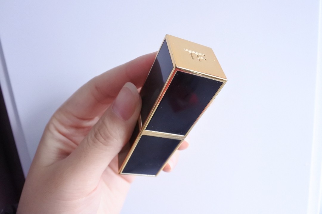Tom Ford 黑管口红17号 Violet Fatale