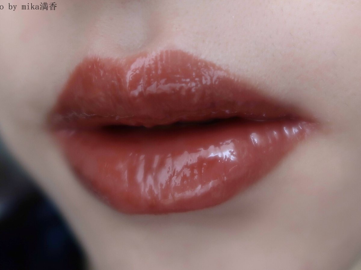 bare minerals唇釉💖💖💖 色号：hype 