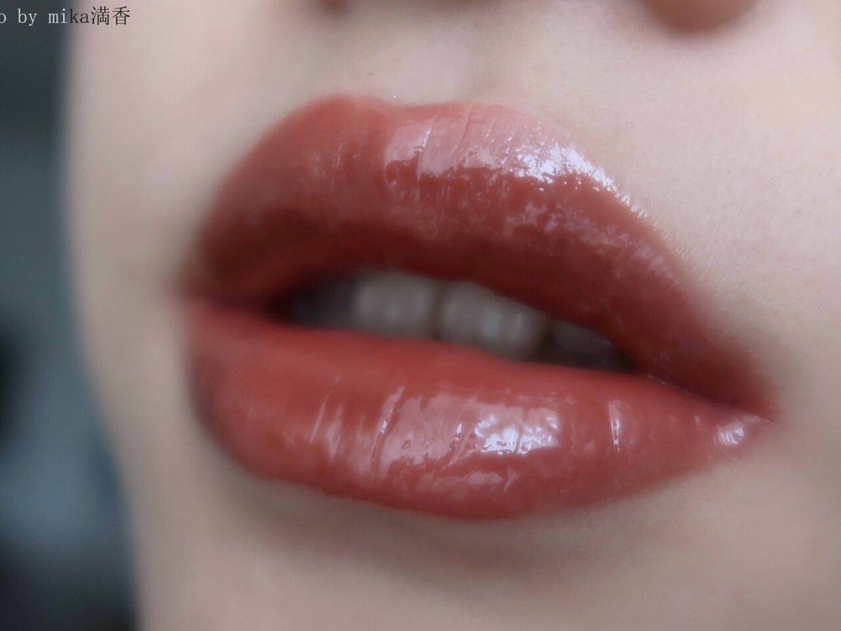 bare minerals唇釉💖💖💖 色号：hype 