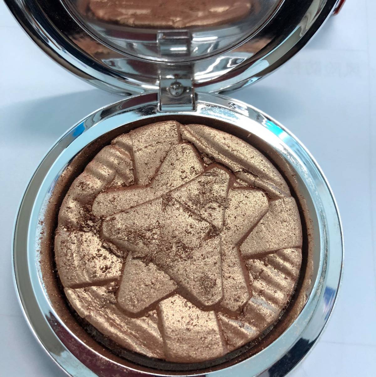 mac圣诞限量版高光，两个色号。