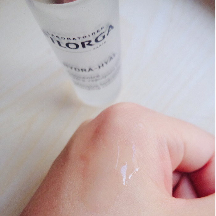 菲洛嘉玻尿酸精华，一直都是菲洛嘉的粉，对于我这个需要抗初老的