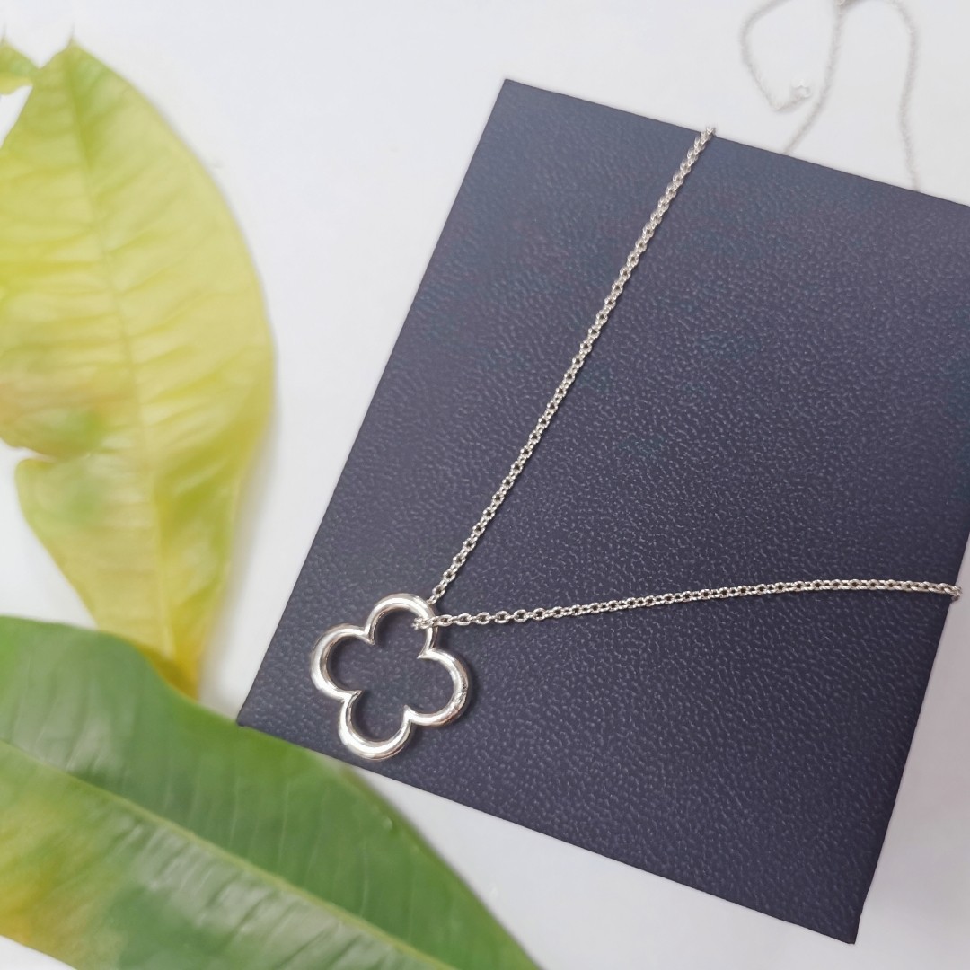 BLUE NILE幸运四叶草🍀项链 真的很喜欢小巧的银饰项