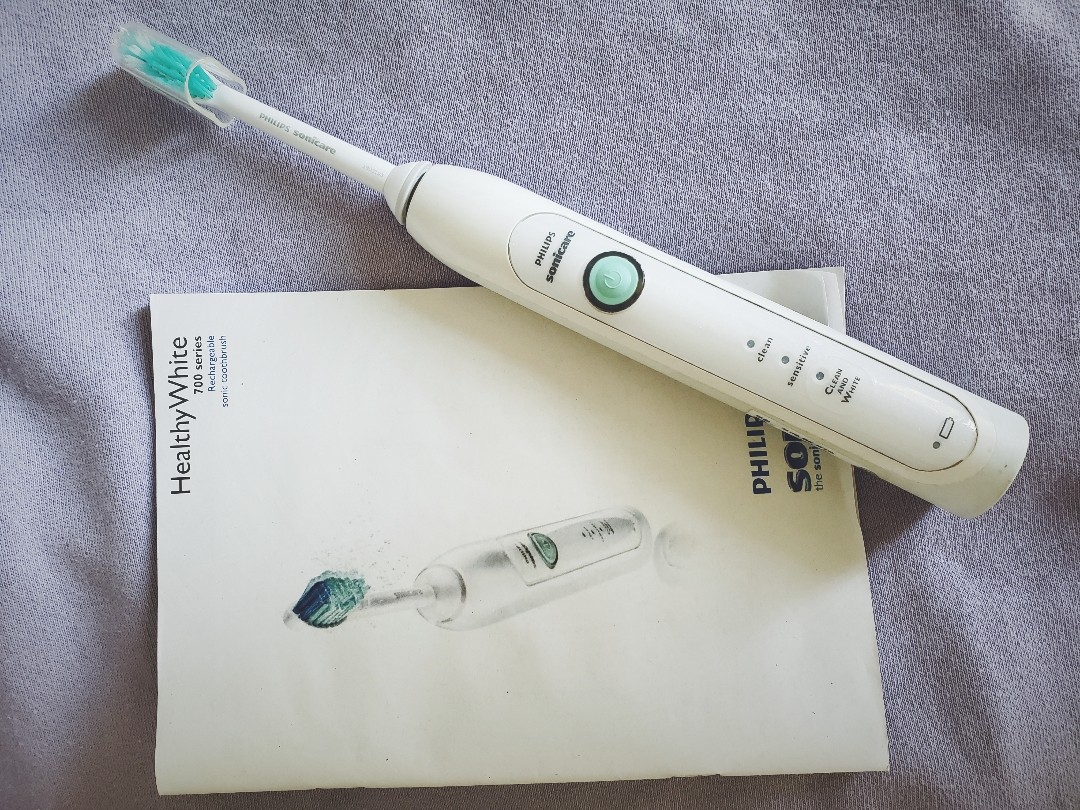 飞利浦电动牙刷HX6730成人充电式声波震动智能净白  ♤这