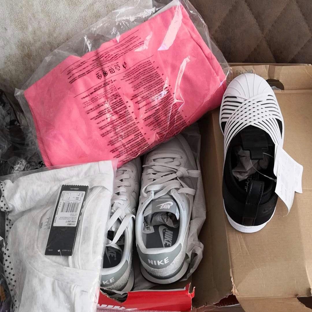 又来一发asos包裹了，ADIDAS的交叉绑带性价比很高啊，