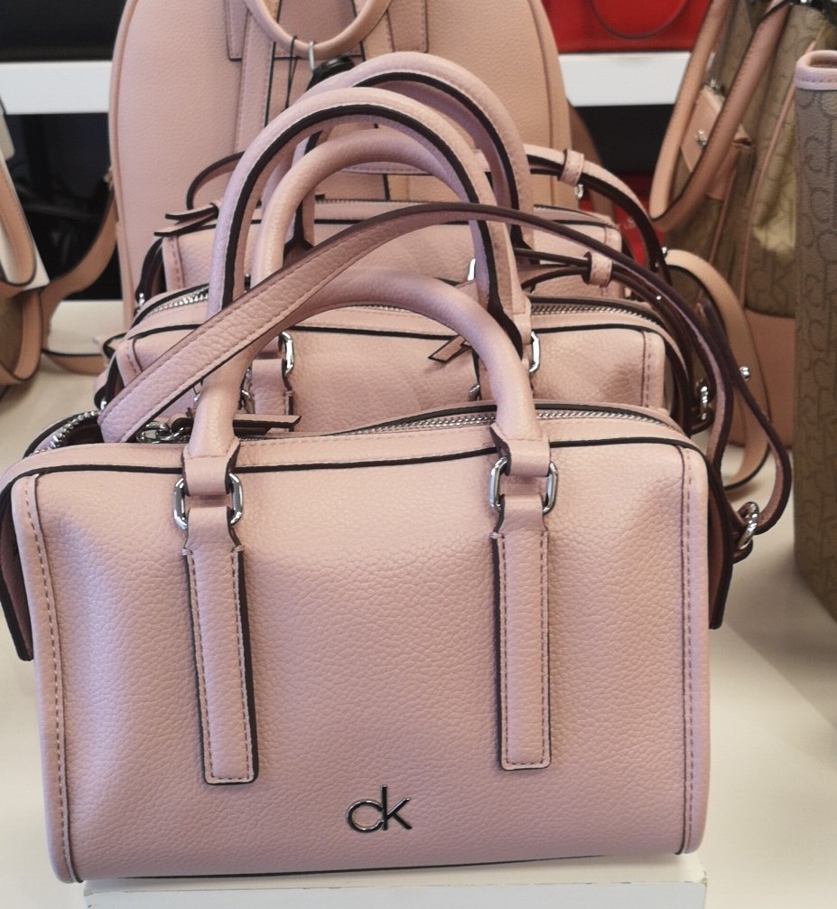 中美差价大之MK， Coach， KS，CK的包包   这几