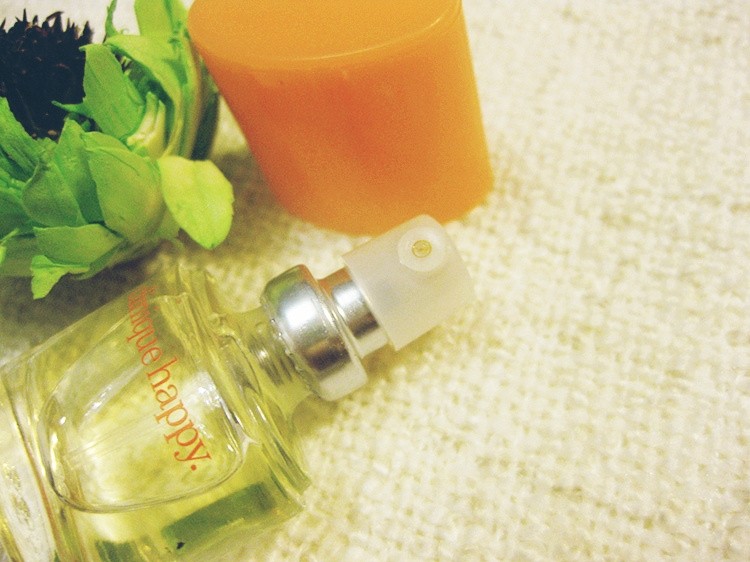 都说闻香识女人，一个女人总有那么几款为之迷恋的味道。 🌿�