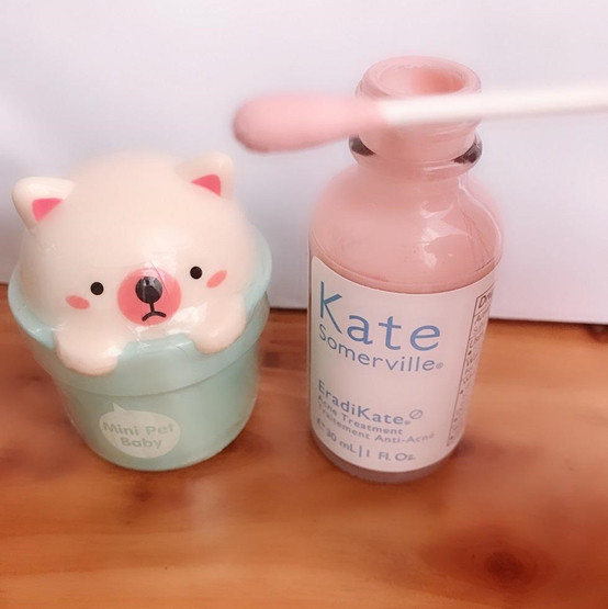 Kate Somerville祛痘粉水也是属于他家相当热卖的
