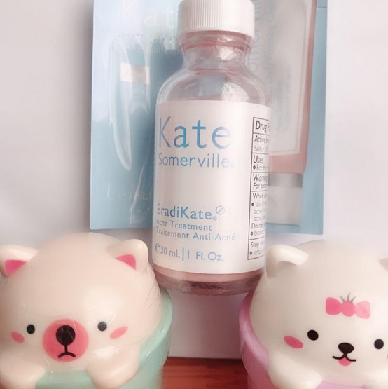 Kate Somerville祛痘粉水也是属于他家相当热卖的