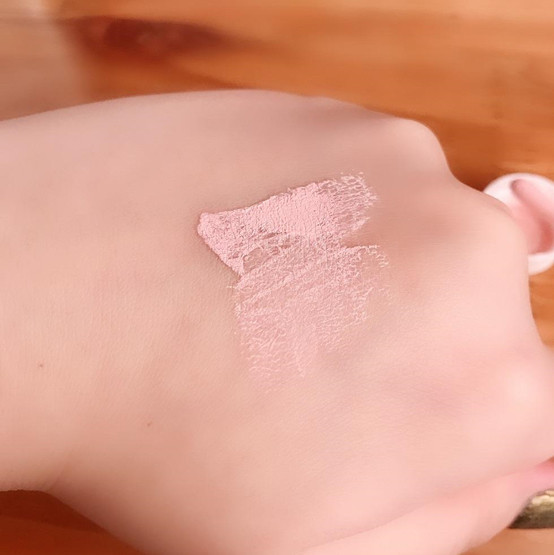 Kate Somerville祛痘粉水也是属于他家相当热卖的