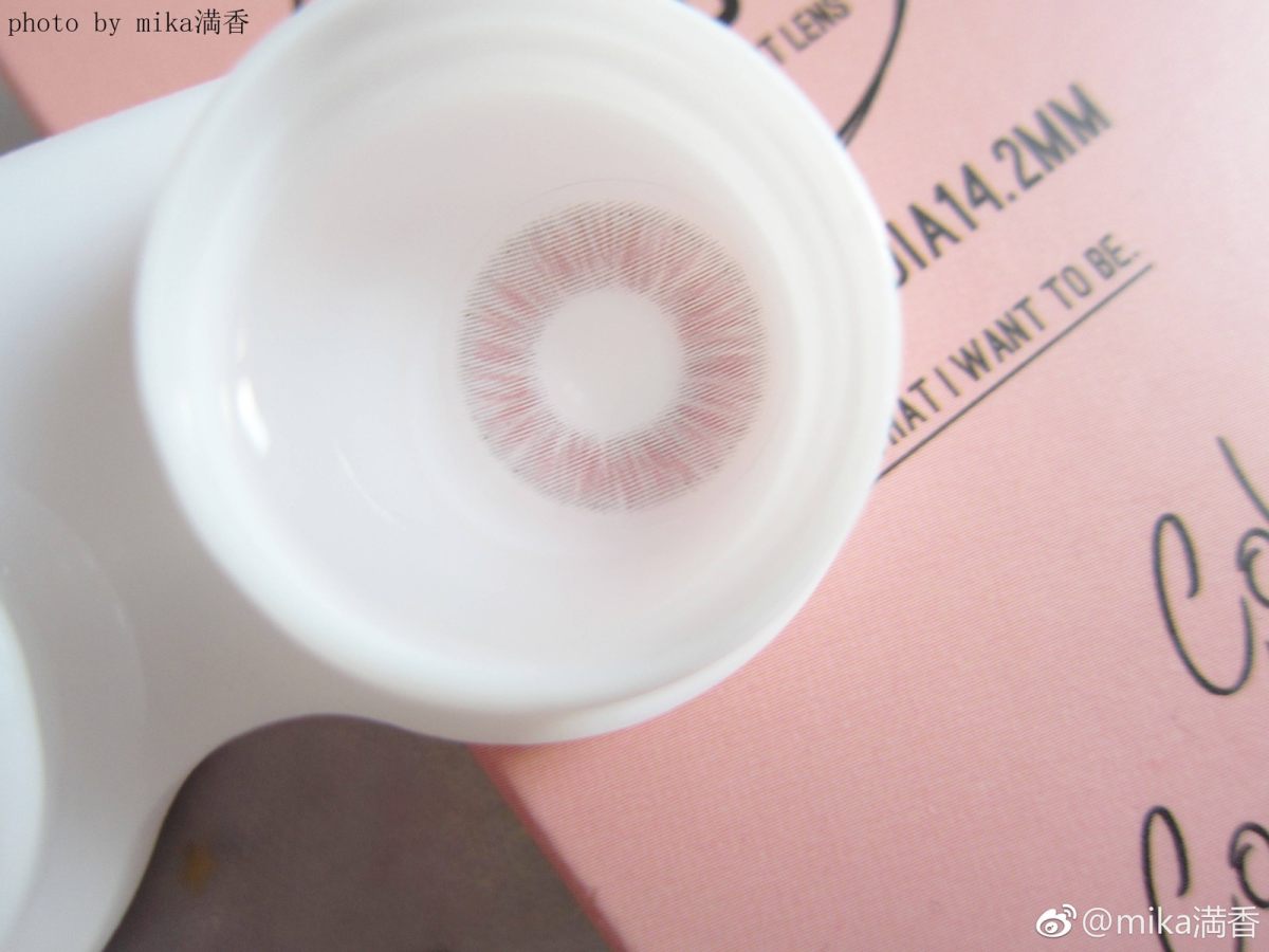 CHOUCHOU美瞳💖💖💖 色号：Milky Peac
