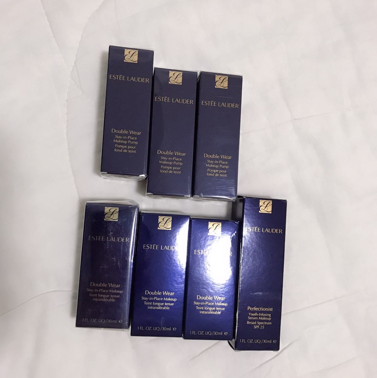 出雅诗兰黛dw粉底液色号1n1，2c0，0n1，230包邮非