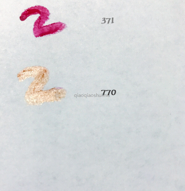 今天聊聊高颜值的anna sui口红💄我称她为滋润度极高的