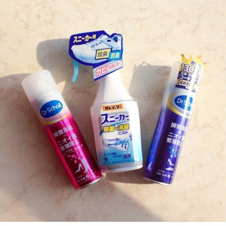 鞋子**喷雾 我个买了三种 我看上面有靴子专用的 还有短靴和