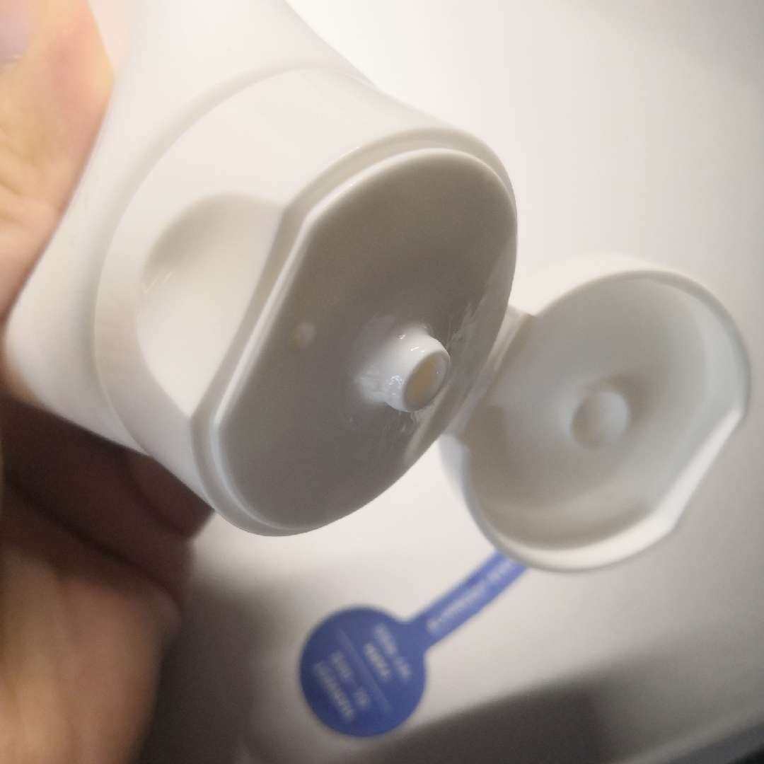 —innisfree蓝莓氨基酸洗面奶— 这个洗面奶买之前我没