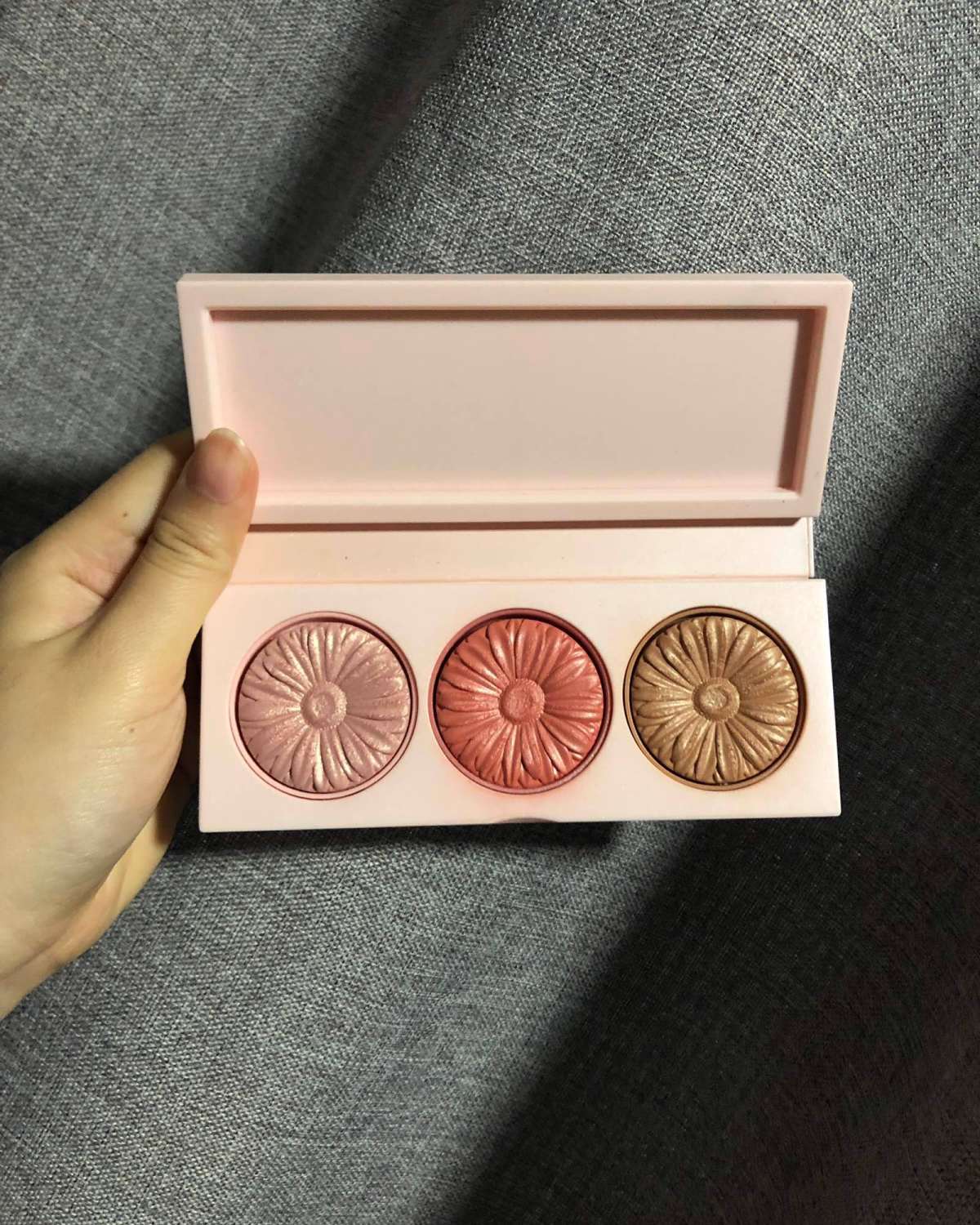 Clinique 倩碧2019春季限定三色腮红，又是因为卖不