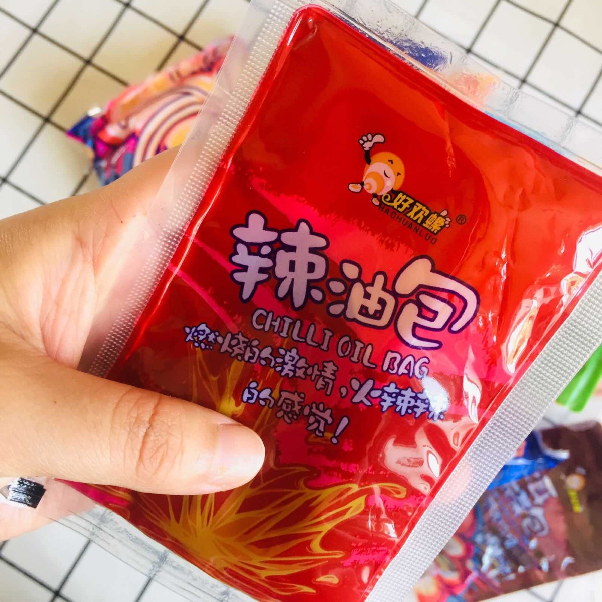 分享我爱吃的食物 我喜欢的零食都是臭臭的第一弹—螺蛳粉 螺狮