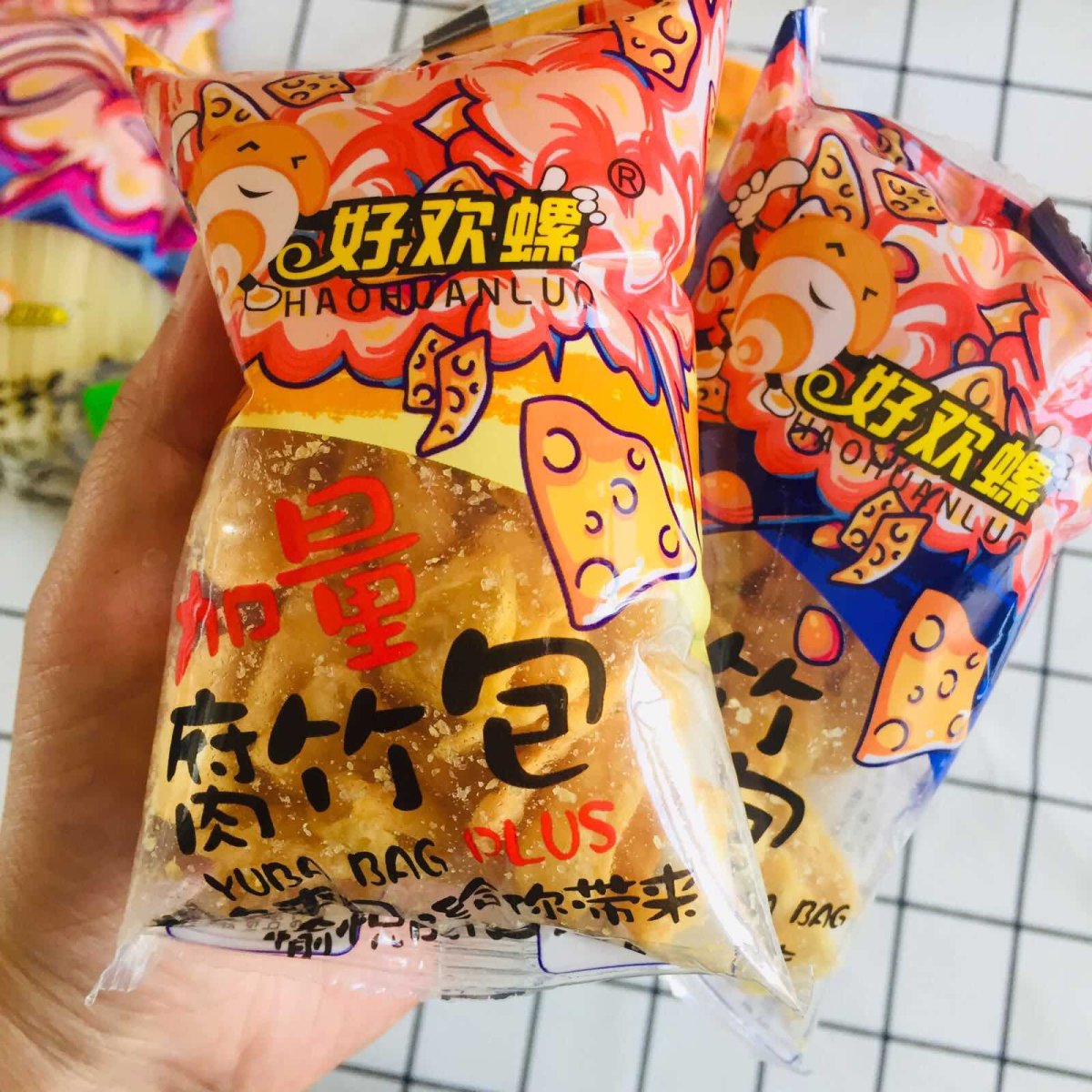 分享我爱吃的食物 我喜欢的零食都是臭臭的第一弹—螺蛳粉 螺狮