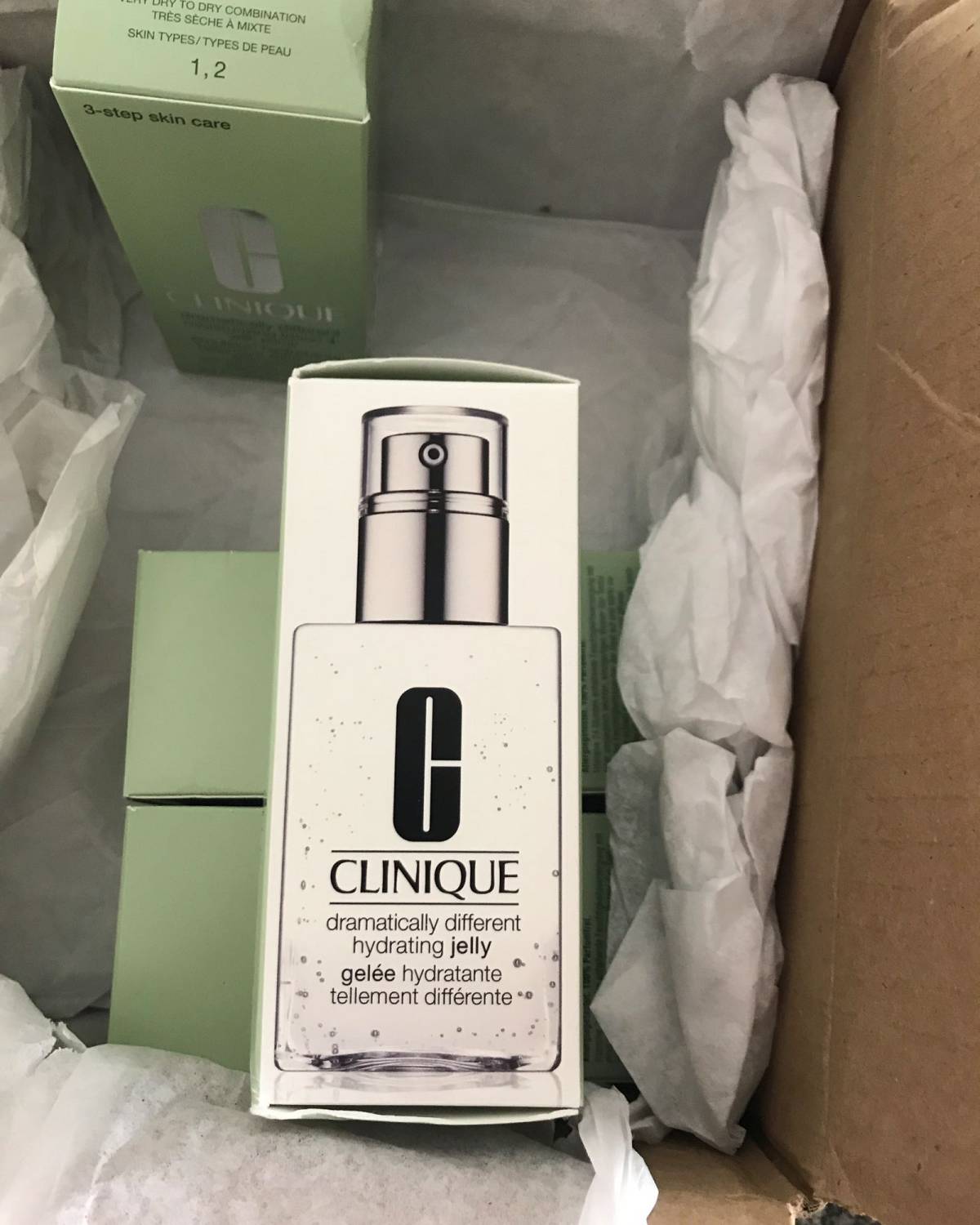 再来写一篇经常打折的品牌吧，倩碧，老牌护肤品牌也是长期活动，