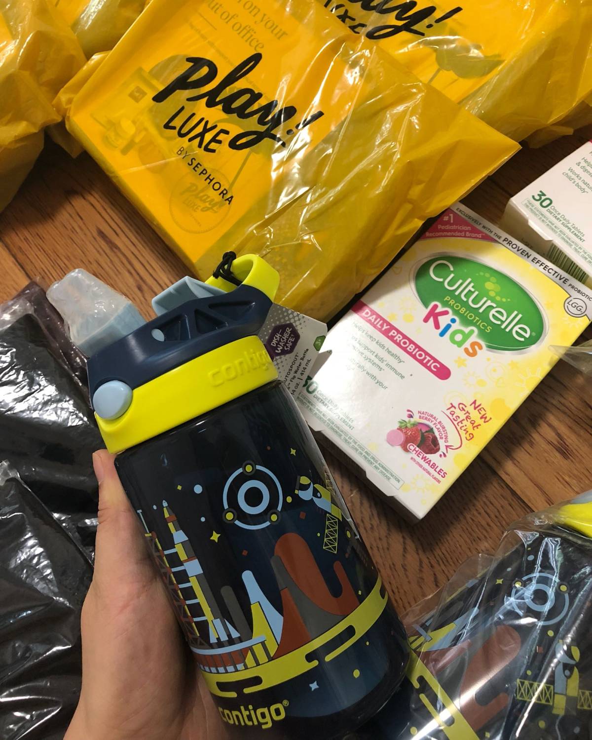 美国🇺🇸包裹 champion 短袖，康迪克儿童水杯，康