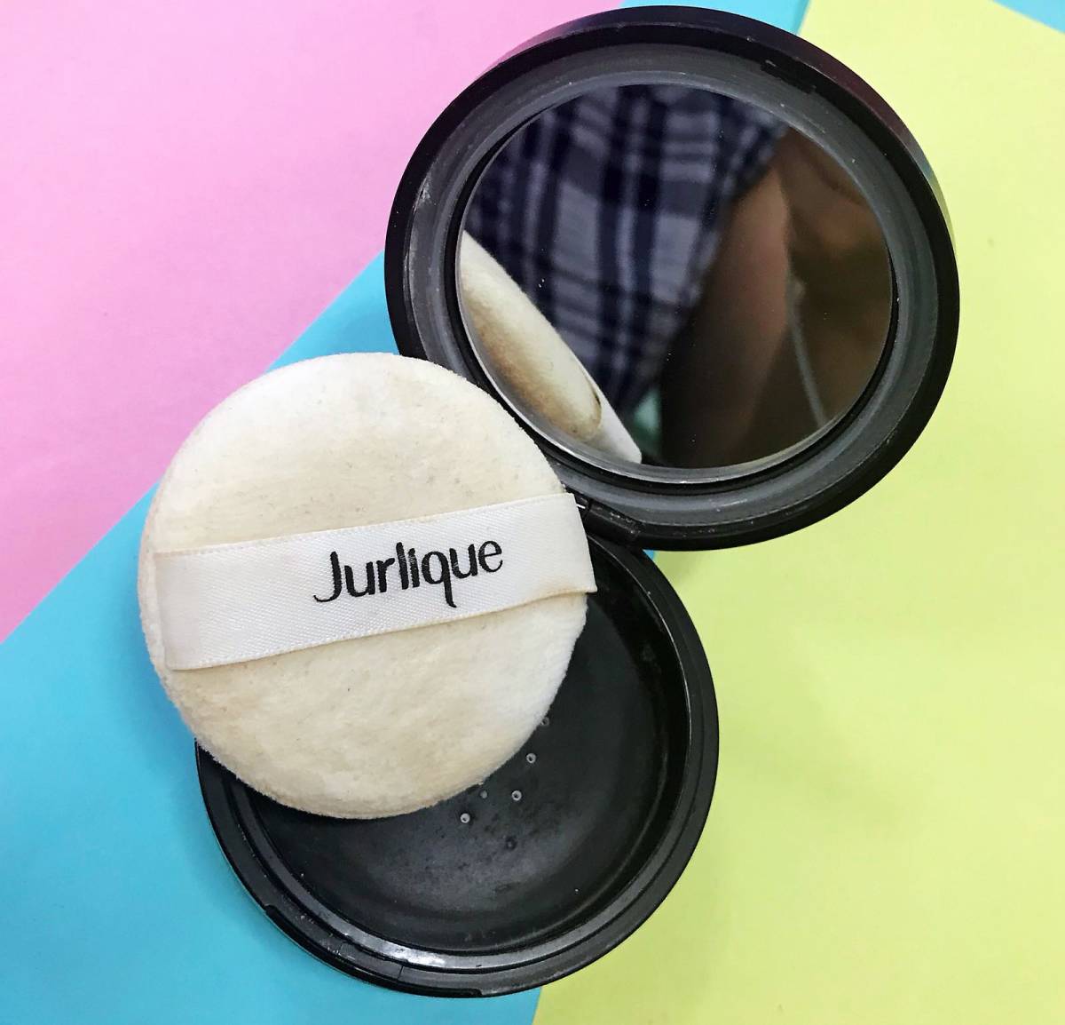 Jurlique茱莉蔻天然玫瑰🌹蚕丝蜜粉散粉，这款散粉并不