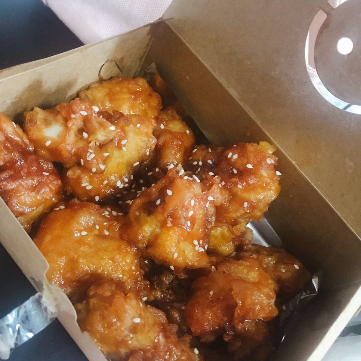 pelicana炸鸡百利家炸鸡是目前吃过的中最脆的一家～不过我还是觉得蜜