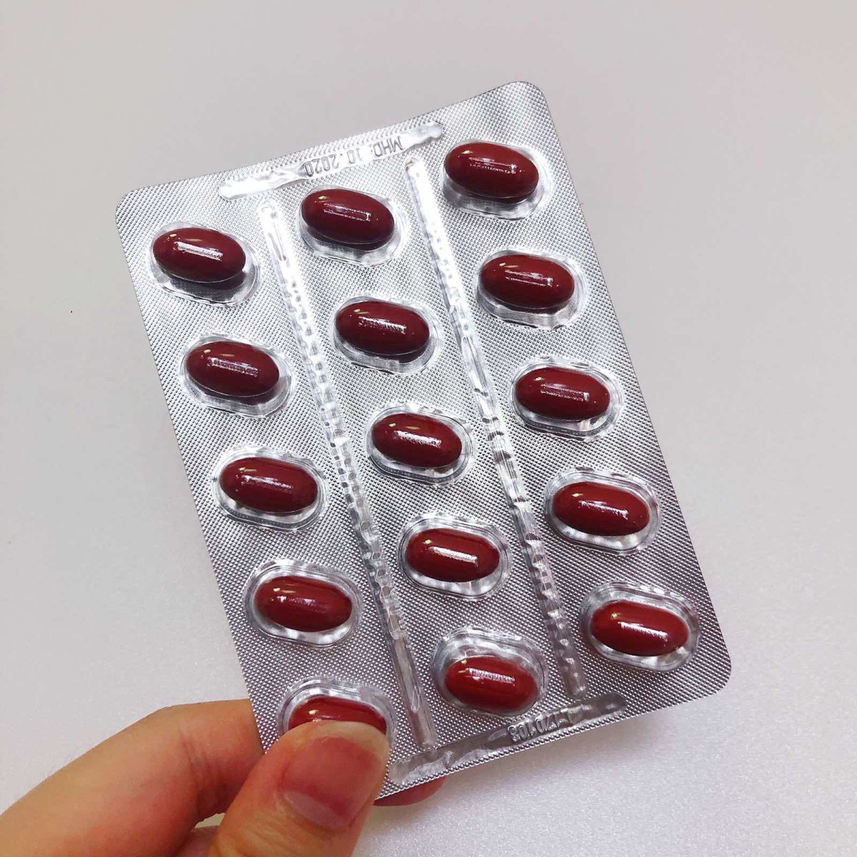 玩手机不✨Doppelherz 双心多维叶黄素护眼胶囊 现在