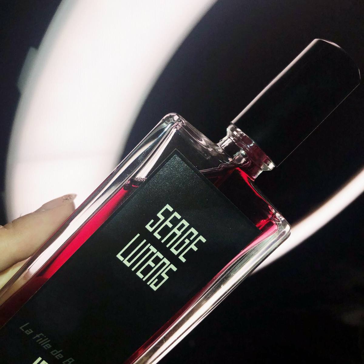 香调：东方花香调  前调：玫瑰 老鹳草  中调：玫瑰草  后