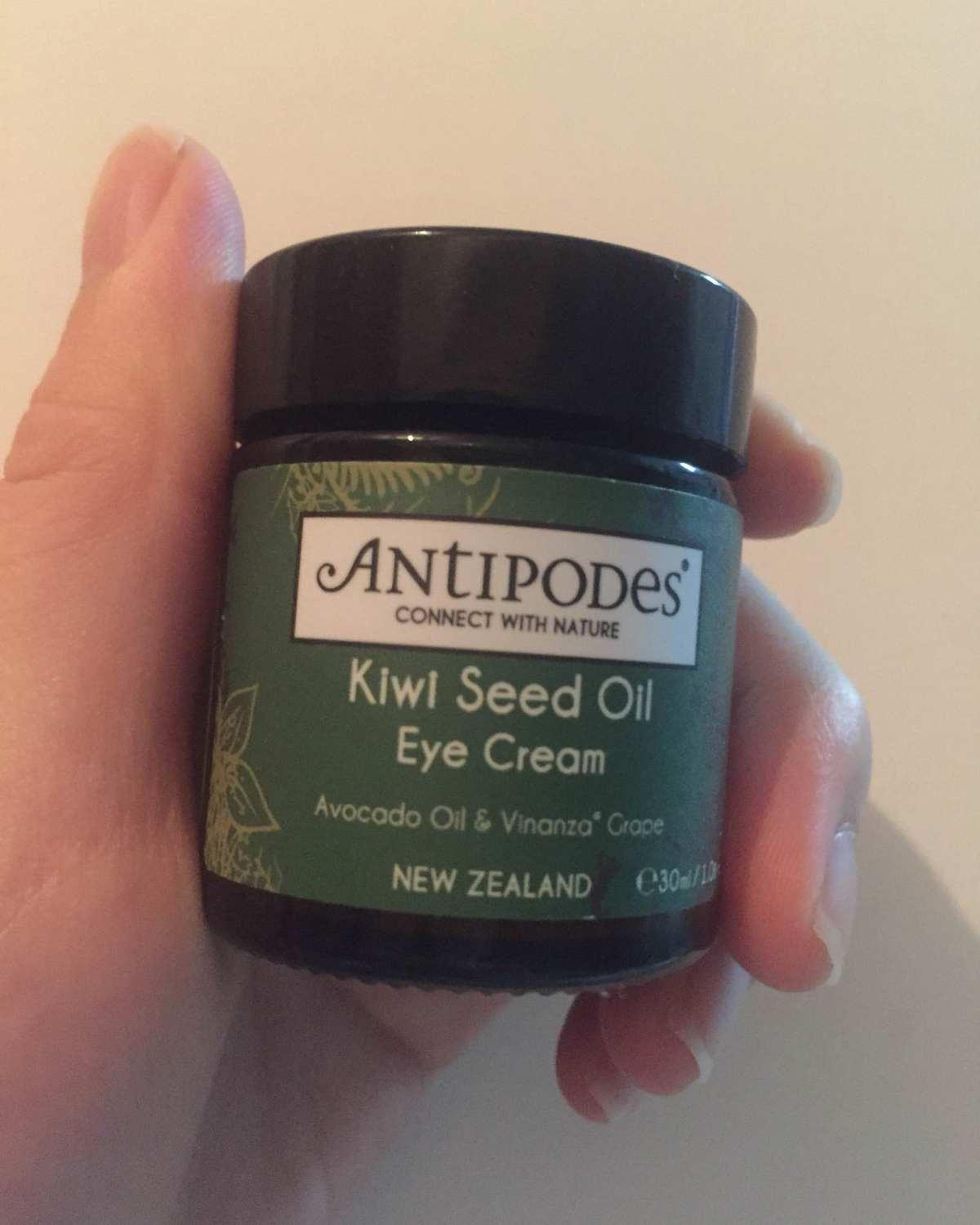 Day-9 21天打卡挑战 今天**一款眼霜———新西兰An