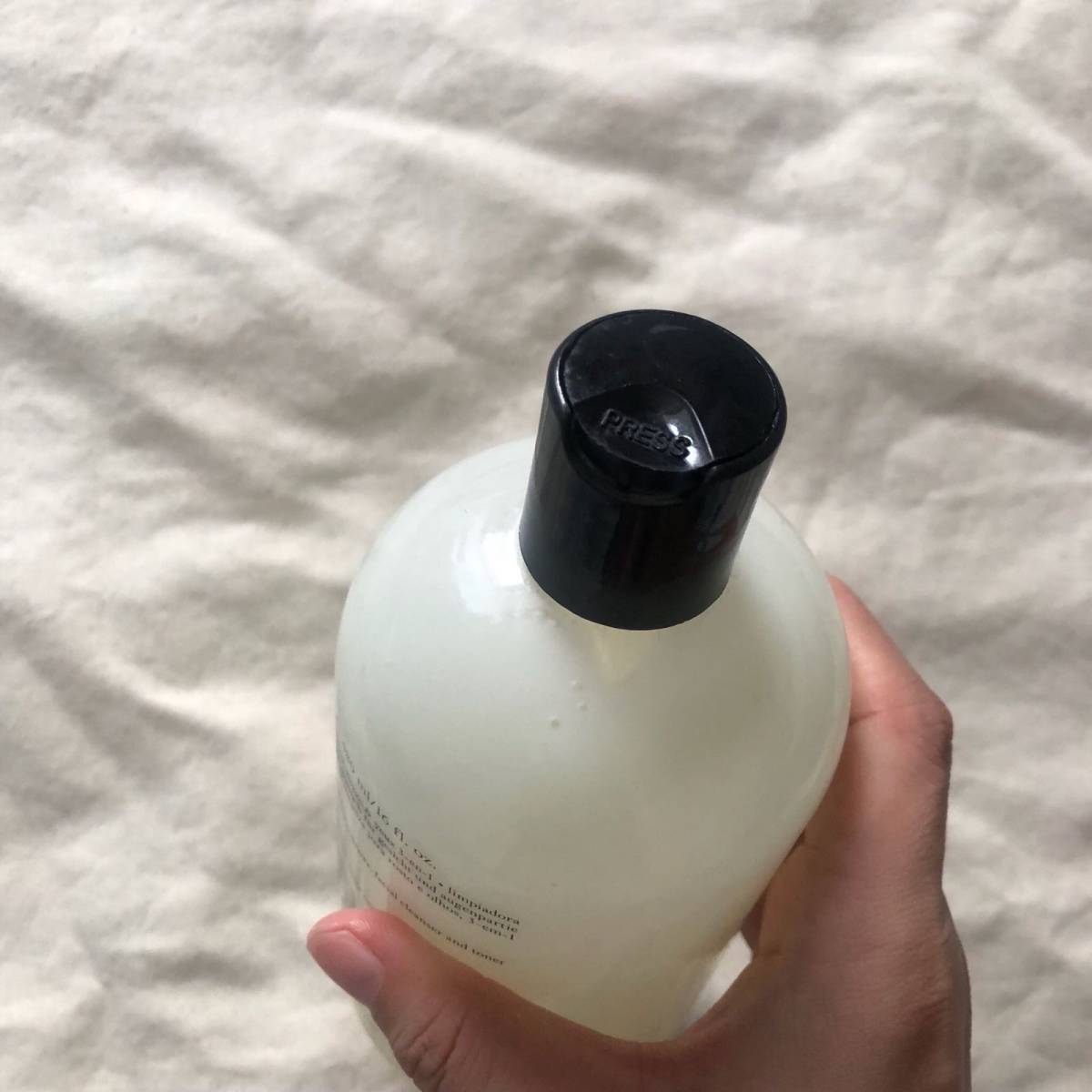 21天打卡挑战六月Day17 秀一只壮硕的480毫升的洗面奶