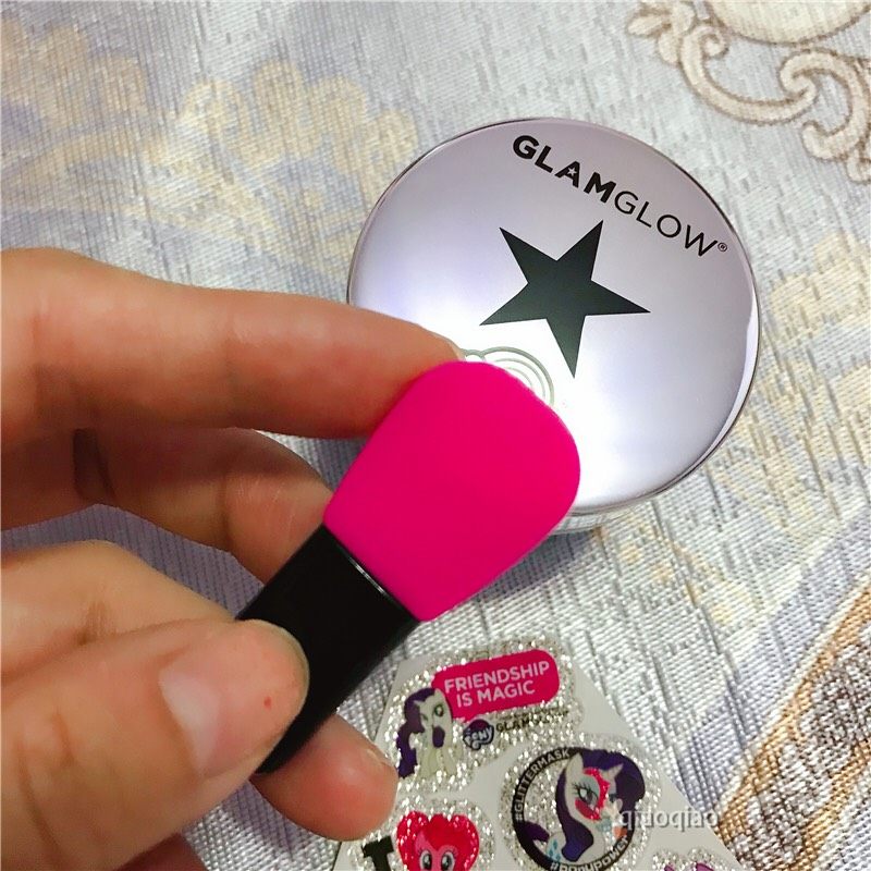 🎈Glamglow中文名叫格莱魅，她家的面膜五颜六色，被称
