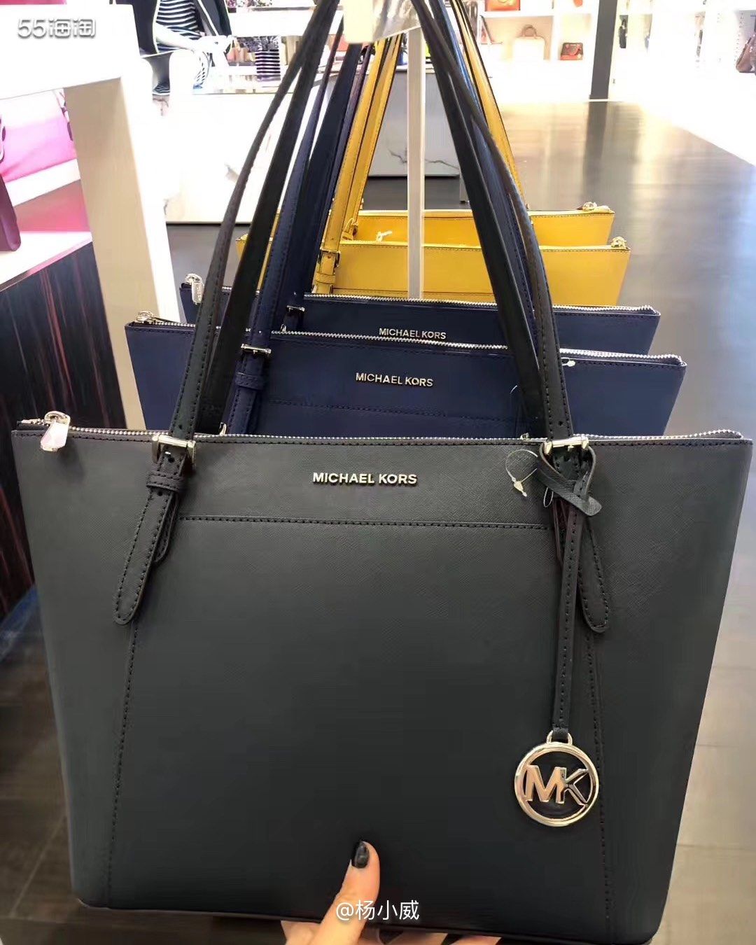 mk全拉链托特包，十字纹牛皮，多色可选，¥1080直邮