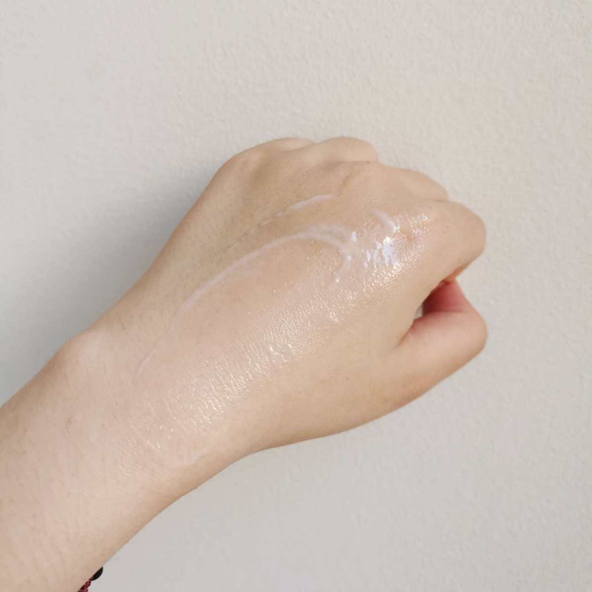 买错了小白瓶😂这不是经典款，但还是真香 这次买的Olay小